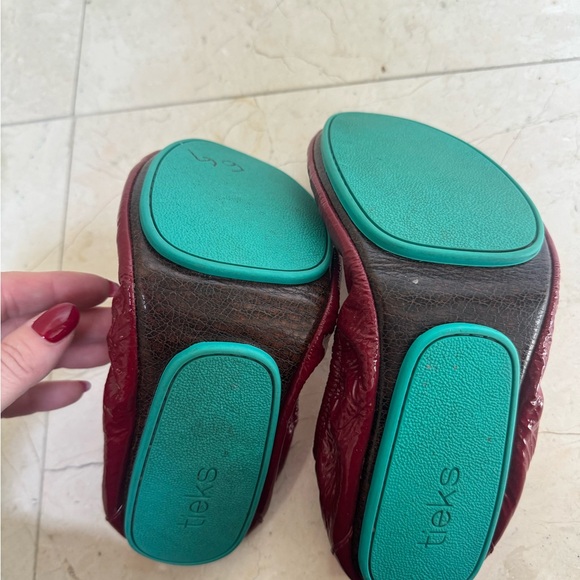 Tieks 10 Ruby Red Patent Leather Shoes - Picture 9 of 9